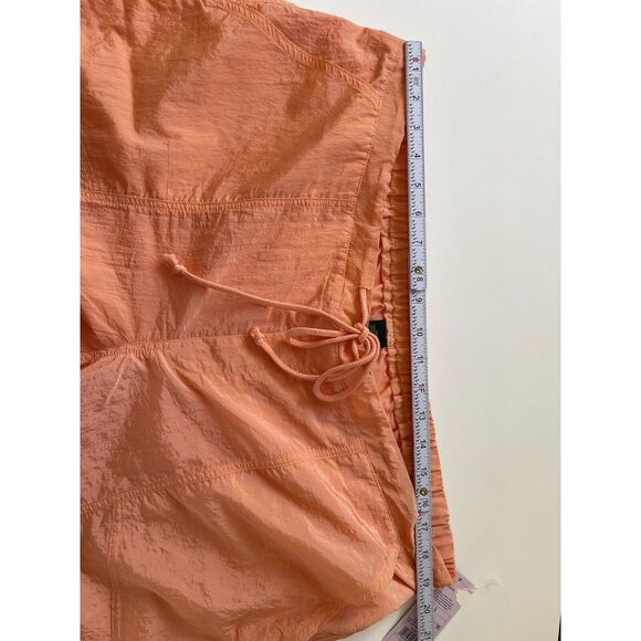 Wild Fable Women's Mid Rise Relaxed Fit Full Parachute Pants Lightweight Size L - Picture 4 of 7